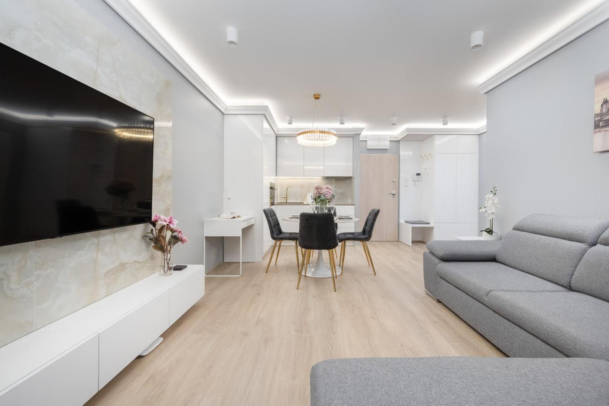 Elegant Apartment With Balcony By The Oder River In Wroclaw By Renters Prestige 외부 사진